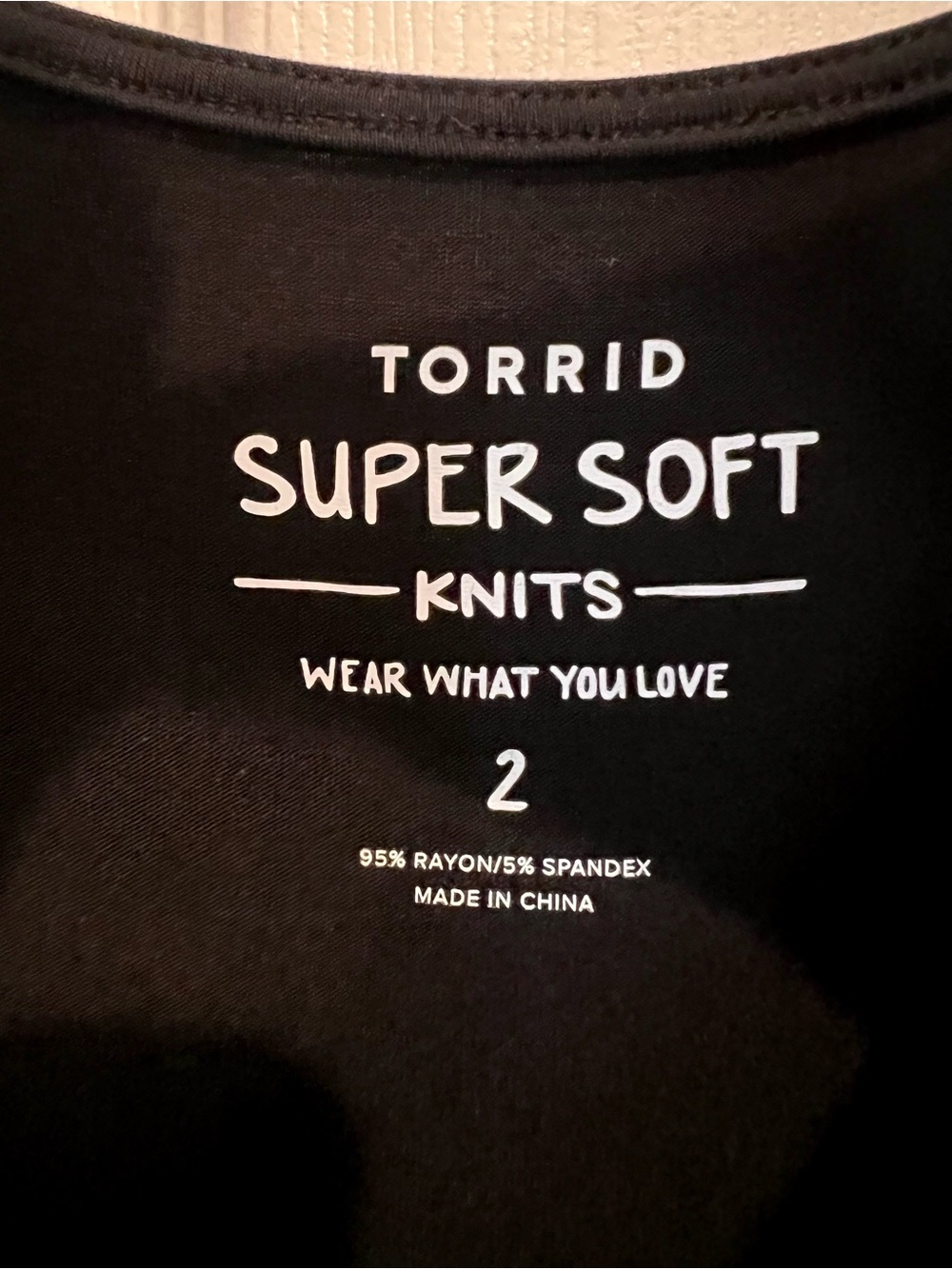 Torrid Super Soft Keyhole Cutout Black Flutter Sleeve Tshirt Blouse Top Flowy 2X - Picture 2 of 5